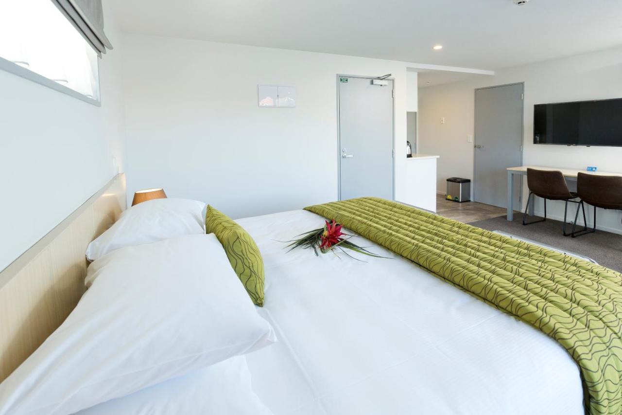 2 On Whiteleigh And 239 On Lincoln Motel Christchurch Exterior foto A room at the hotel
